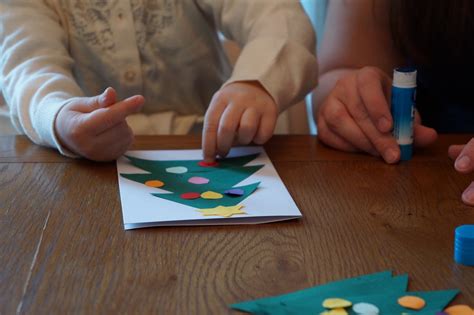 Make sure to include the part of the card with the year so that you'll always have the memento. How to: 3 easy Christmas card crafts to make with young ...