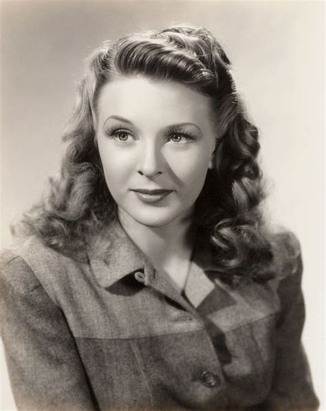 Slice of Cheesecake: Evelyn Ankers, pictorial