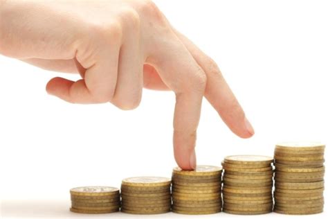 Cursul valutei (iniţial se încarca cursul bnr pt. Salariul mediu brut a crescut!