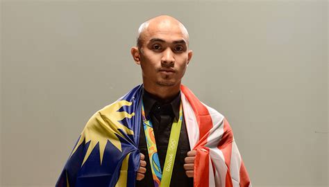 Nicknamed the pocket rocketman due to his small stature, he is the first malaysian cyclist to win a medal at the summer olympics. Azizulhasni Awang Titled The Athlete of The Year ...