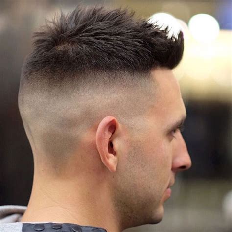 While all fade haircuts tend to slope downwards behind the ear, the drop fade uses this as a defining characteristic. The Skin Fade Haircut / Bald Fade Haircut | Men's ...