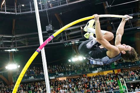 Mondo duplantis, winner of the pole vault at the diamond league meeting in lausanne (© afp / getty images). Duplantis Height - Mondo Duplantis I M On Cloud Nine After Breaking World Record Watch The ...