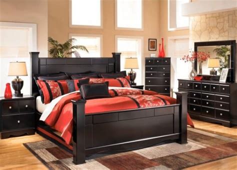 Though it's classic contemporary, it's also right at home among vintage furnishings. Model 271 Ashley Shay Polster Bedroom Set - BR Furniture ...