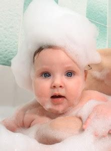 Cara Memandikan Bayi Baru Lahir