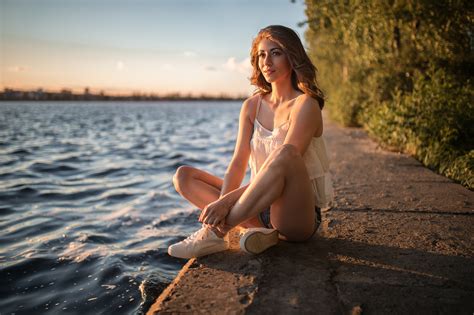Free for commercial use no attribution required high quality images. Wallpaper : sitting, brunette, depth of field, sneakers, women outdoors, portrait, legs crossed ...
