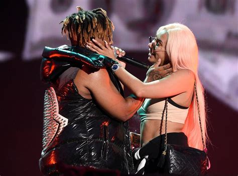 At a very early age, he was already consuming a drug called lean. Juice Wrld Girlfriend Twitter / Juiceworlddd Twitter ...