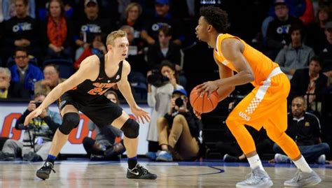 Barry university in miami, florida, inspires students to foster positive change in the local and global community. Canyon Barry suffers ankle sprain ahead of big week ...