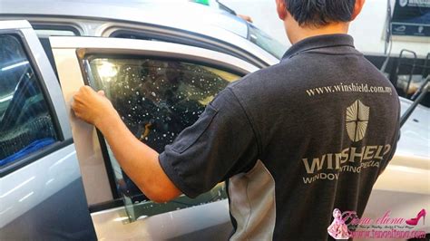 Dengan pemasangan tinted hitam atau gelap pada cermin kereta akan dapat melindungi pemandu dan penumpang dari silau sinaran cahaya matahari yang sangat terik terutamanya di malaysia. 6 Sebab kenapa perlu memasang cermin gelap (tinted) pada ...