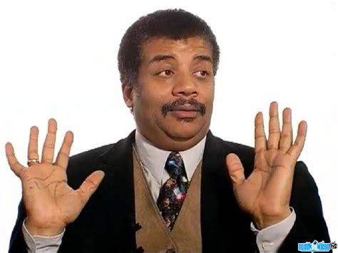 Neil degrasse tyson is an american astrophysicist, cosmologist, author, and science communicator. Nhà khoa học Neil Degrasse Tyson