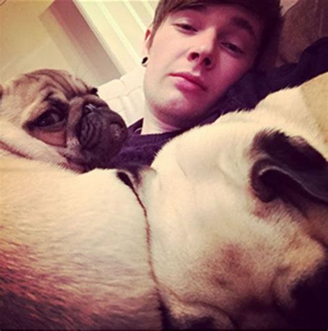 873.769 beğenme · 208 kişi bunun hakkında konuşuyor. GALLERY: DanTDM's Pug Life | Dantdm, Pugs, Cute funny animals