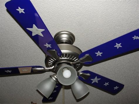 + realistic stars that glow all night. Ceiling fan with glow in the dark stars | Room themes ...