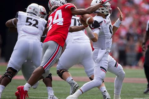 Shaun wade (born september 15, 1998) is an american football cornerback for the ohio state buckeyes. Shaun Wade Return Bolsters Young, Unproven 2020 Secondary