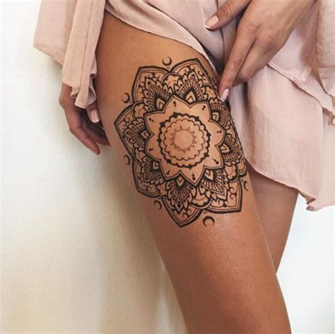 Um diese dauer zu verlängern, schmieren sie die stelle mit vaseline oder olivenöl jedes mal vor dem duschen ein. 36 Perfect Mehndi Tattoo Designs by Veronica Krasovska ...