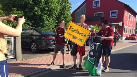 Harz 96, support von ganz oben. SV Sandhausen: Hannover-96-Fans hinterlassen Trümmerfeld | SV Sandhausen