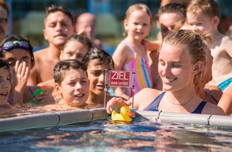 Entdecke alle neuen trikots von sasa kalajdzic. Die Gummienten schwimmen im Leuze um die Wette. Wer macht ...