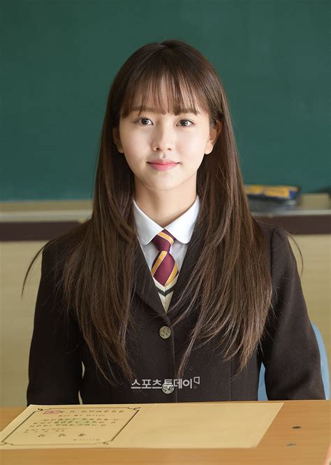 Listen to 김소현  &love alarm s2 (netflix) on march 12. 김소현 중학교 졸업식 고화질 - Soul - 온라이프존