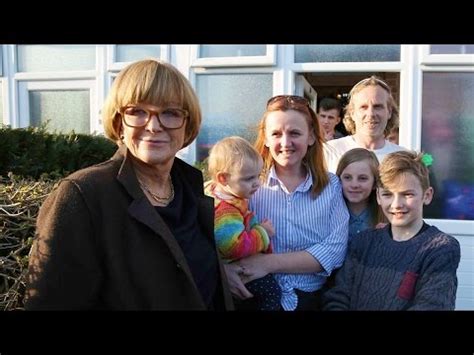 BBC Documentary Anne Robinson's Britain 1 Parenting - YouTube