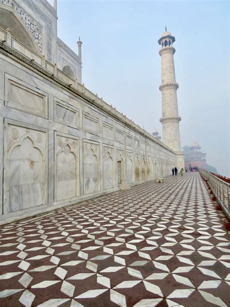 There is a domed tomb erected on an. Best Way To Get To The Taj Mahal From The Us - Best Way To ...