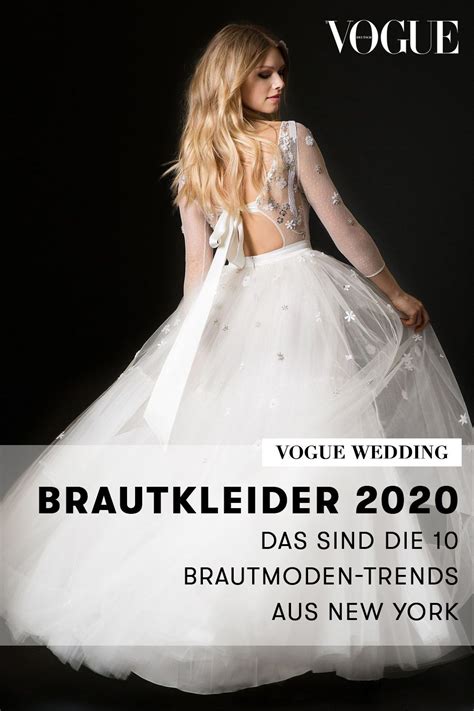 Hier kannst du feder hochzeitskleid günstig im einfachen vergleich in verschiedenen shops das feder hochzeitskleid in der langen variante hat den pluspunkt, dass frau ebenso flache sandaletten. Hochzeitskleid Mit Federn - Abendkleider & elegante ...