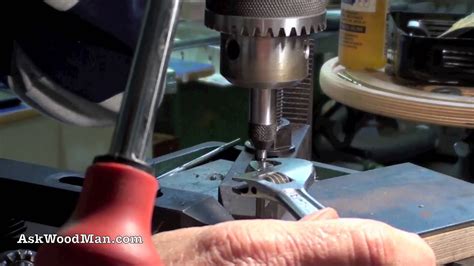 This table saw fence is different from the others, in that it is a diy table saw fence for a homemade table saw. 3 of 9: How To Build A T-Square Table Saw Fence | DIY ...