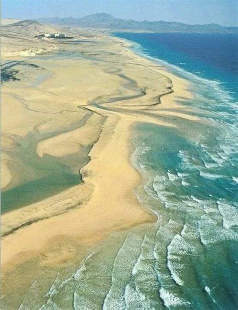 Sotavento in fuerteventura, the surfing beach in jandía. Playa de sotavento fuerteventura España | Fuerteventura ...