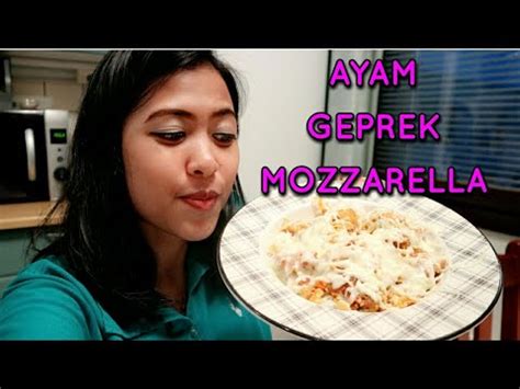 Semoga resep ini bisa ibu buat dirumah. MASAK + MUKBANG Ayam geprek mozarella sambal Pak Gembus - YouTube
