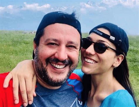 Dopo 3 anni d'amore matteo salvini e francesca verdini continuano a sembrare felici ed innamorati: Salvini fa gli auguri di compleanno a Francesca Verdini ...