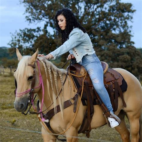 Aline cristine dorelli de magalhães e morais, nome artístico alinne moraes, (sorocaba, 22 de dezembro de 1982). 80 curtidas, 20 comentários - Clara Rayane de Morais ...