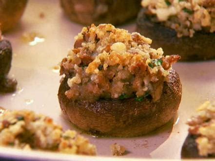 Thanksgiving vegetable side dish recipes. Thanksgiving Leftovers: Cornbread Stuffing Stuffed Mushrooms / Scallion Cheddar Cornbread ...