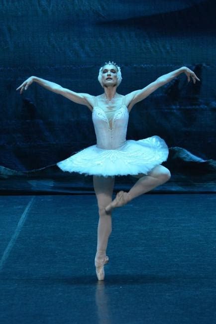 Swan lake st petersburg ballet theatre irina kolesnikova di kuala lumpur. KARYA AGUNG TCHAIKOVSKY SWAN LAKE MEMUKAU DI ISTANA BUDAYA