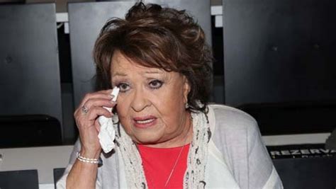 Brunnerová) pracovala jako služebná a ve. Jirina Bohdalova Filmy - Jiřina Bohdalová řádí ve Varech ...
