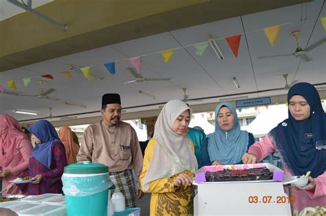 Kolej tingkatan 6 bandar utama. MAJLIS SAMBUTAN HARI RAYA AIDILFITRI TAHUN 2019 ~ KOLEJ ...