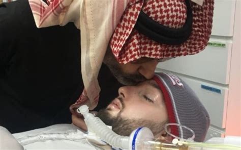 Sin naturalmente, el percance de mohamed fue comparado con el que tiene a su hermano en coma desde 2005. La historia del príncipe millonario de Arabia Saudita que ...