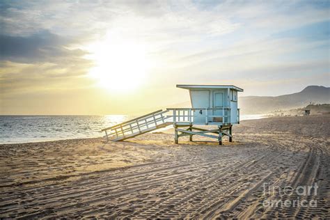 Visit the famous brightly coloured lifeguard towers of miami beach when you book your flights with virgin atlantic. Malibu Zuma Beach Lifeguard Tower #4 Sunset Photograph by ...