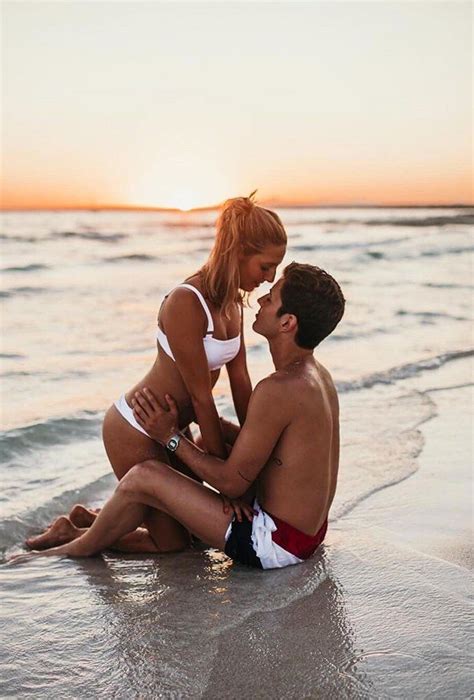 Excellent couple poses can make even the worst background look perfect. 30 Honeymoon Photo Ideas For Unforgettable Memories ...