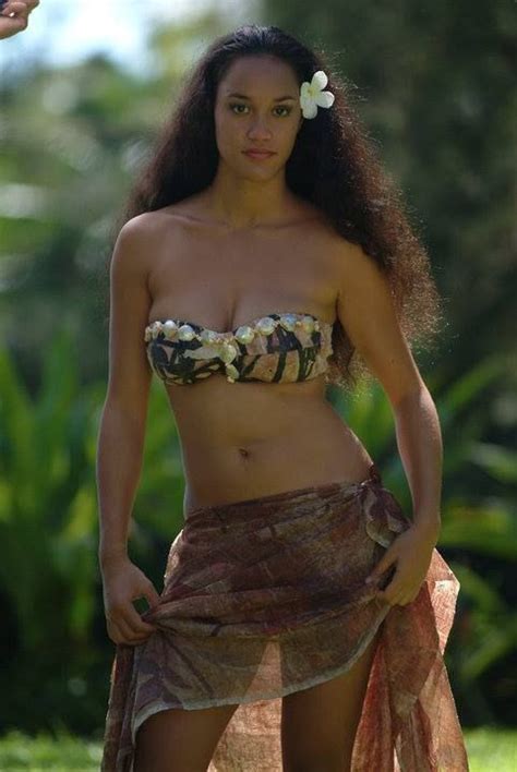 With diana peñalver, josette vidal, fabiola arace, fabián moreno. Polynesian Beauty | Tahiti | Island girl, Girl