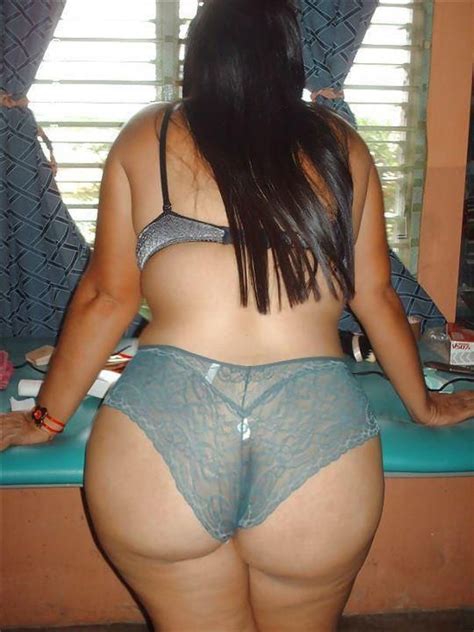 The movie has been watched by 59 visitors. Naked Mummy Showing Ass From Skirt - PORNO GALLERY