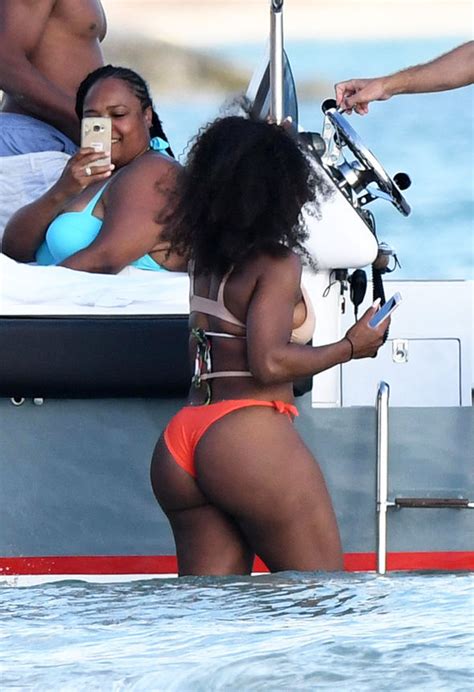 1 in women's single tennis. Serena Williams displays voluptuous derriere as she strips ...
