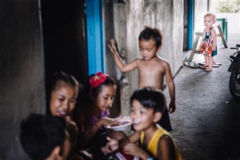 Armut, vermüllte meere und kinderarbeit. Unicef-Foto des Jahres 2014 | DigitalPHOTO