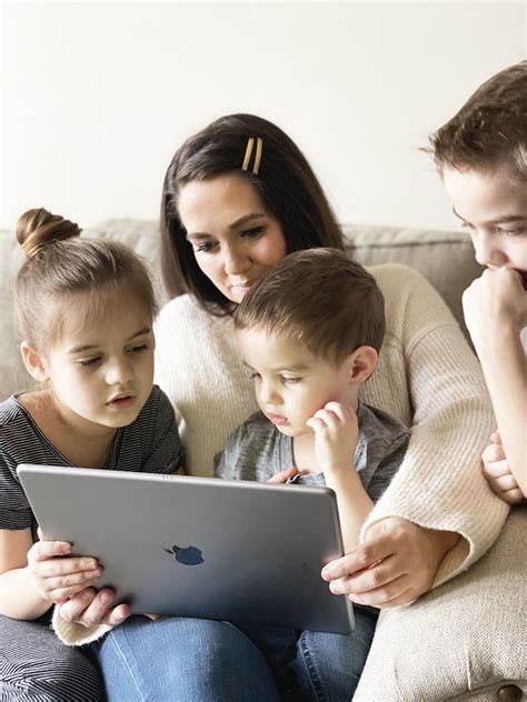 Pbs Kids Games, Toddler Activities, Working Parent, Working Moms, World