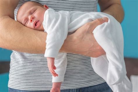 How to calm a fussy or colicky baby? 5 Tips to Help your Colic Baby Sleep (That Actually Work)