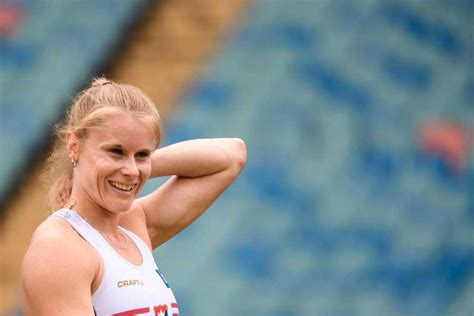 Michaela meijer from sweden jumps 4.55m in the pole vault at the 2017 european indoor championships placing 5th! Nytt från Kallhäll: Michaela Meijer svenskt rekord 4,83