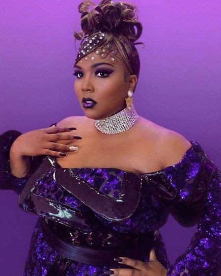 Any way you look amazing and give us all hope for our own transition. Good As Hell (BNDR Remix) - Lizzo - Ouvir Música Com A ...