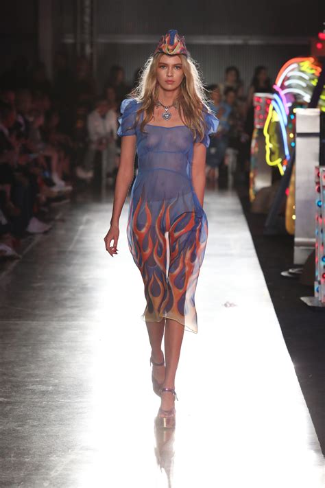 Become an eyewitness of live omg events. Stella Maxwell See Through (15 Photos + Video) | Top Sexy ...