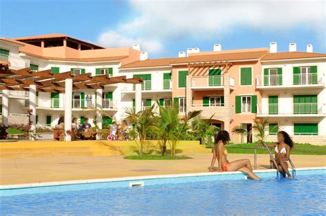 Vantagens de reservar neste site. Hotel Aguahotels Sal Vila Verde / Oasis Atlantico Belori ...