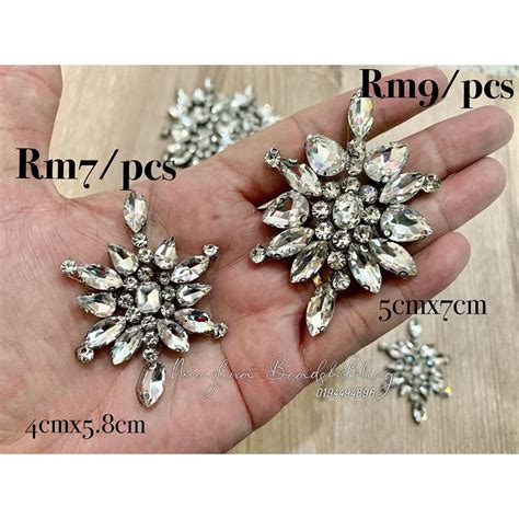 Ya bunga tulip memang merpakan salah satu ikon dari negera kincir angin tersebut. DIAMOND PATCH / CHUNKY BEADS IRON ON / MANIK BAJU / BATU ...