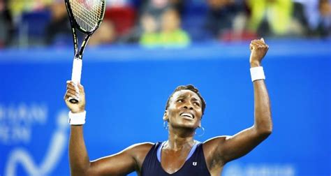 Having turned pro at the age of just fourteen, she showed capabilities of a great player right in the. Venus Williams: Weight, Diet, Age, Height, Body Measurements- 2017