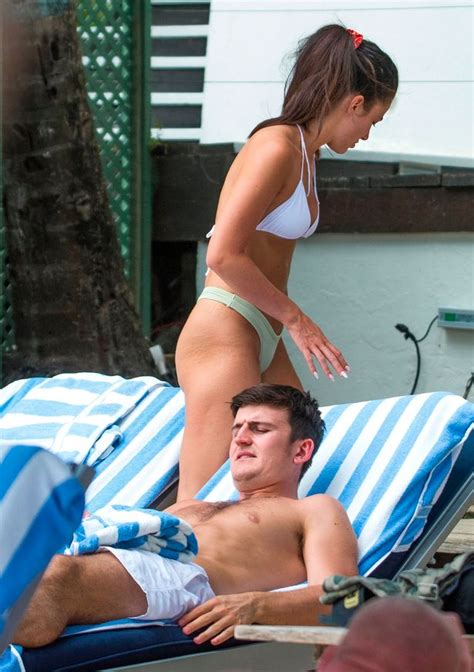 Harry maguire's girlfriend is fern hawkins. Harry Maguire and girlfriend Fern Hawkins enjoy Barbados ...