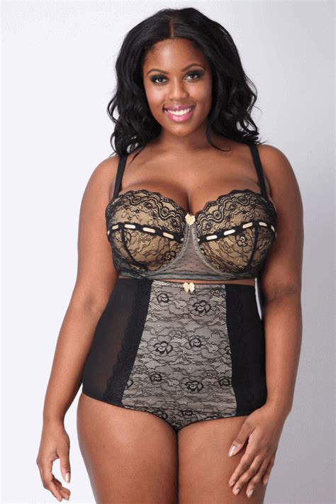 Is a bbw who is well proportioned. Plus Size Ebony