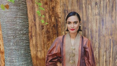 2 orang orang dengan nama alisya sudah melakukan voting dalam nama mereka. Arti Nama Calista | TentangNama